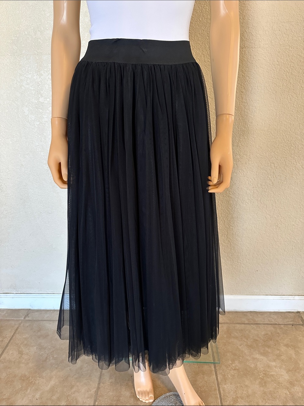 Elegant Black Tulle Maxi Skirt with Soft Elastic Waist